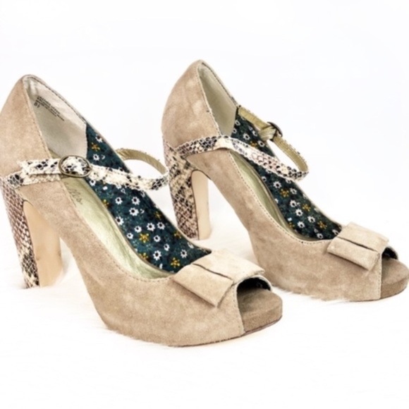 Anthropologie Shoes - Anthropologie | Seychelles Leather Open Toe Heels